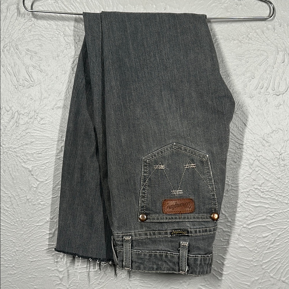 Wrangler Gray Lillington Low Rise Straight Leg Cut Off Jeans Women's Size 26